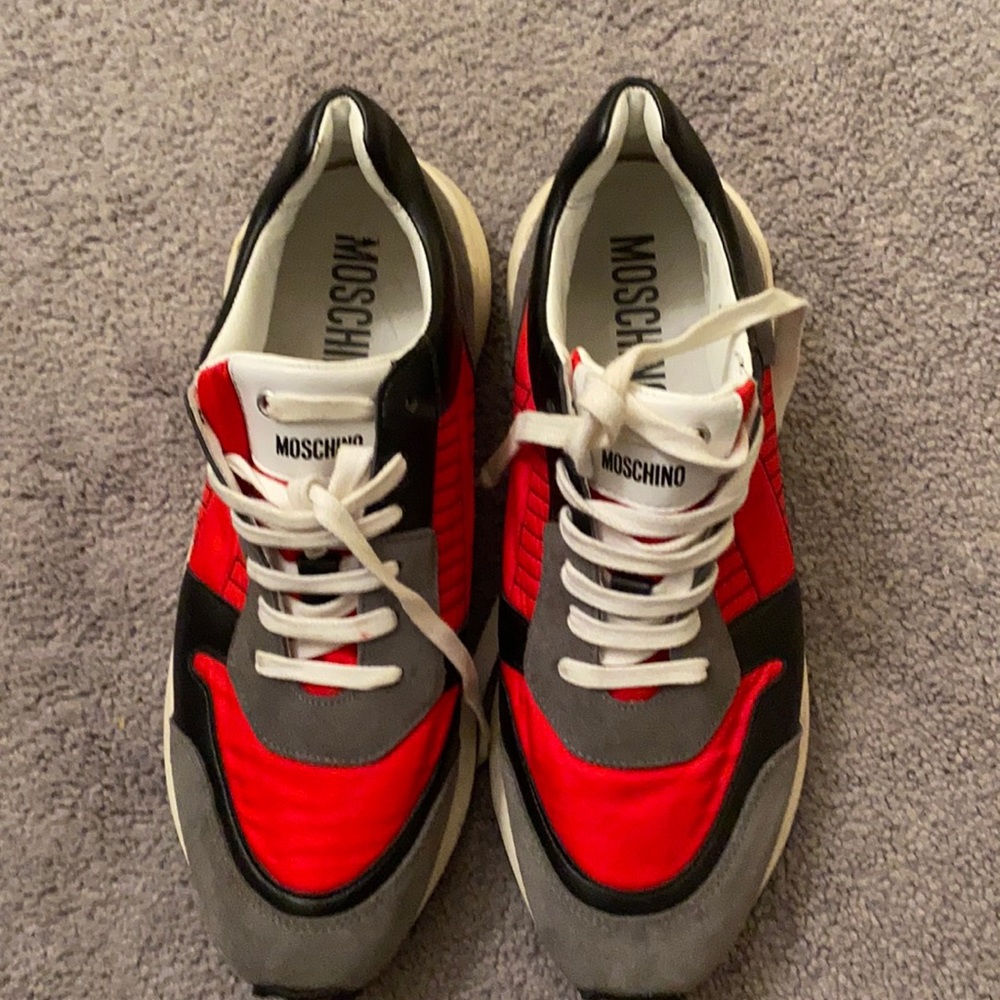 Moschino men sneakers